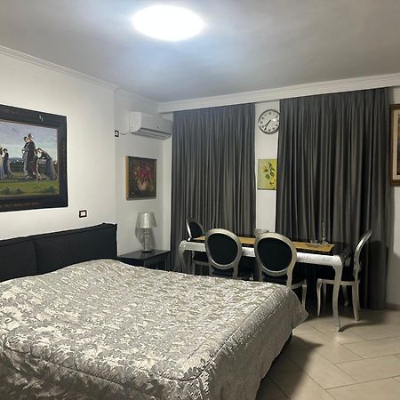 Amo Tower Tirana Center Apartman Kültér fotó