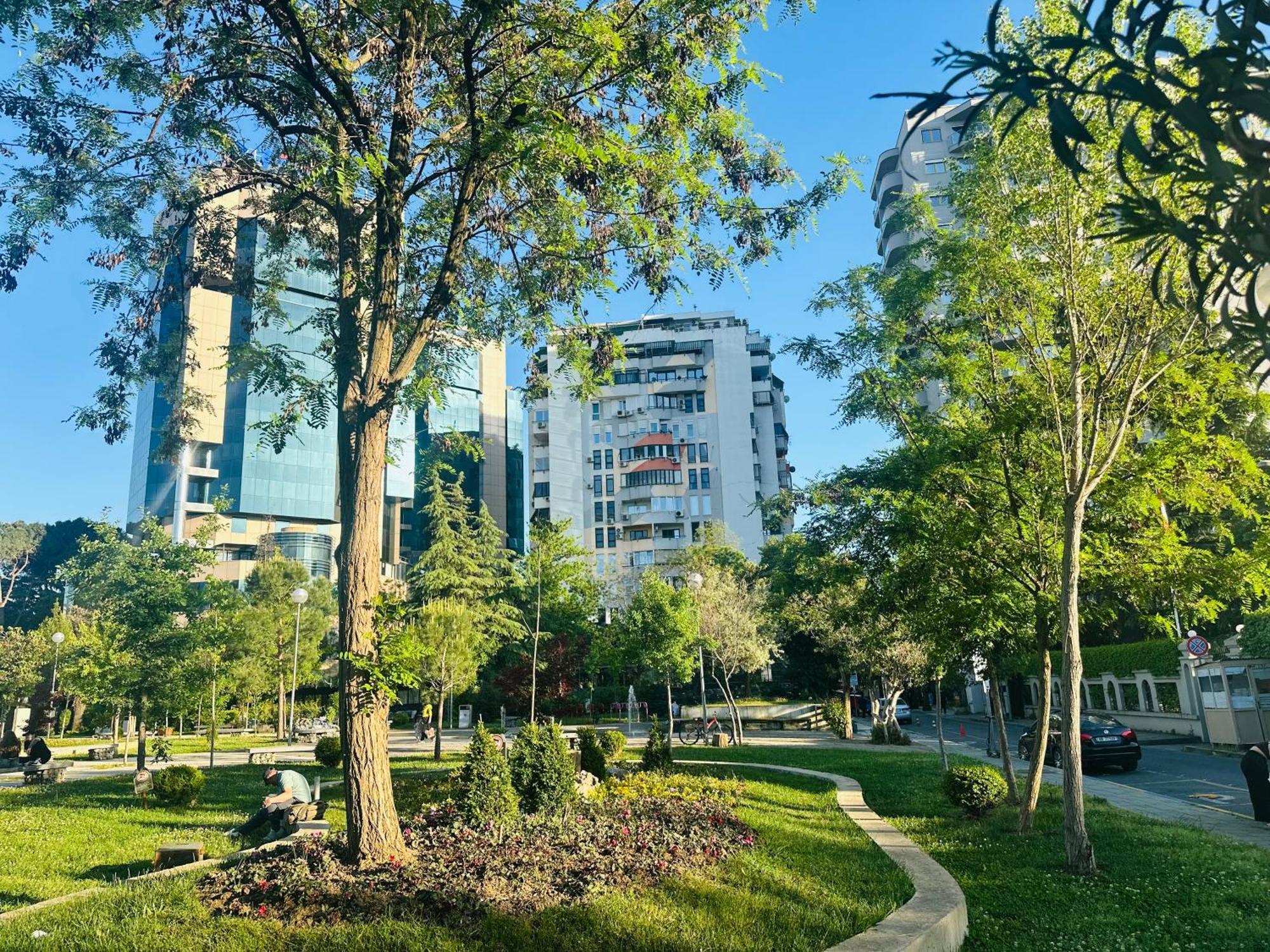 Amo Tower Tirana Center Apartman Kültér fotó