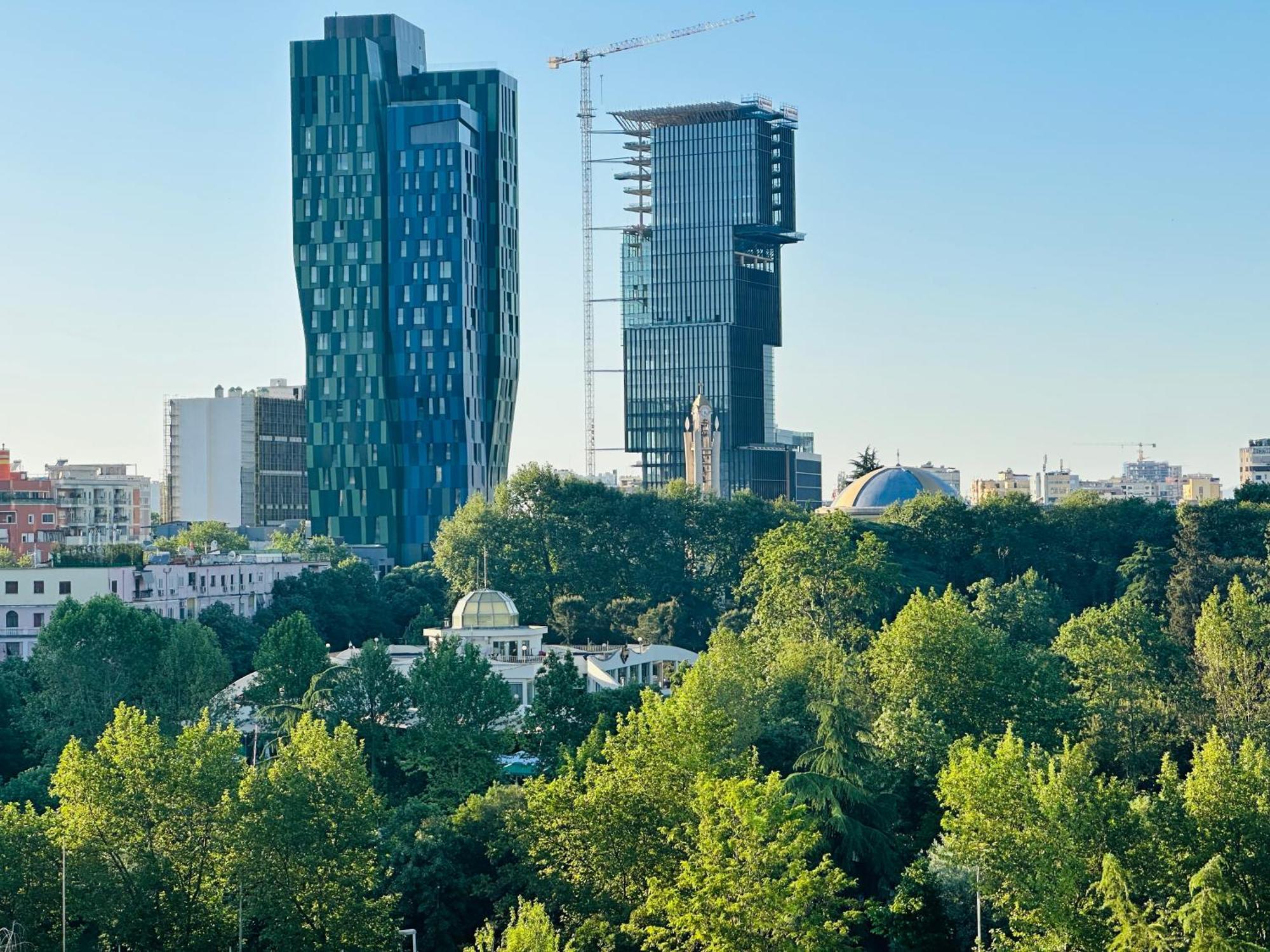 Amo Tower Tirana Center Apartman Kültér fotó